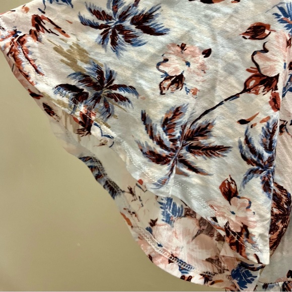 NWT Torrid maxi dress in 4X with flutter sleeves, bottom ruffle - Picture 7 of 8